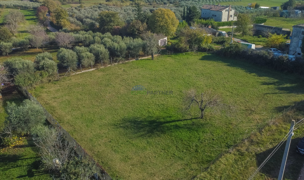 Terreno edificabile a 5 km da Poreč, Istria
