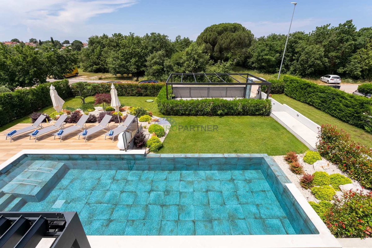 Villa moderna con vista mare, Parenzo, a 900 metri dal mare