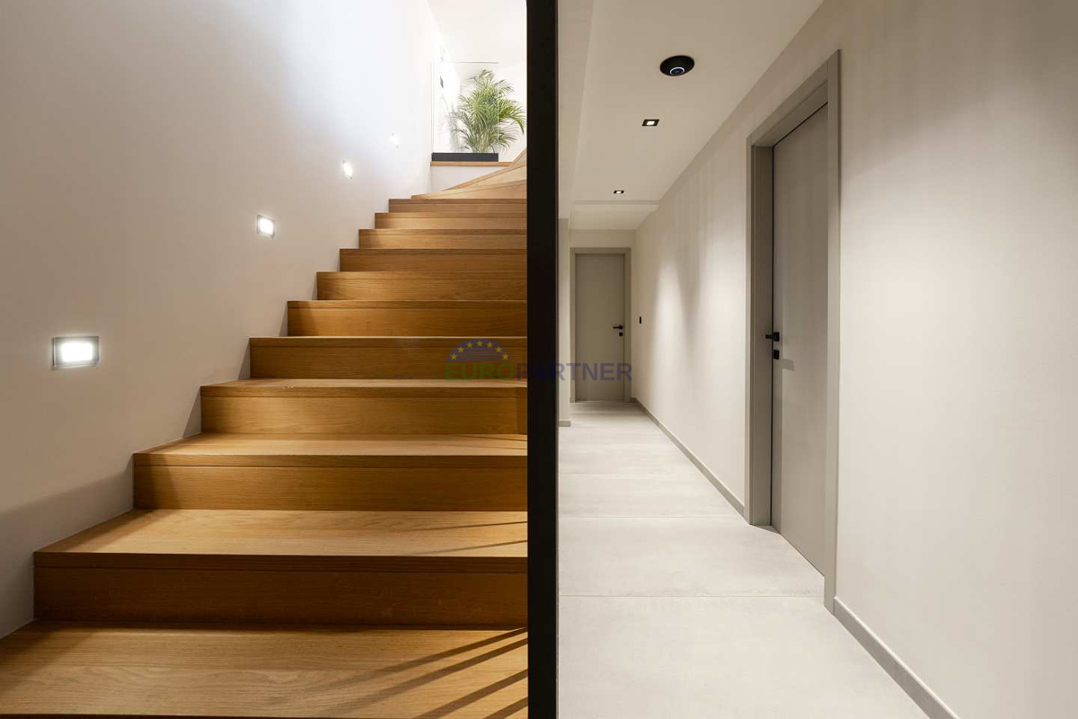 Villa moderna con vista mare, Parenzo, a 900 metri dal mare