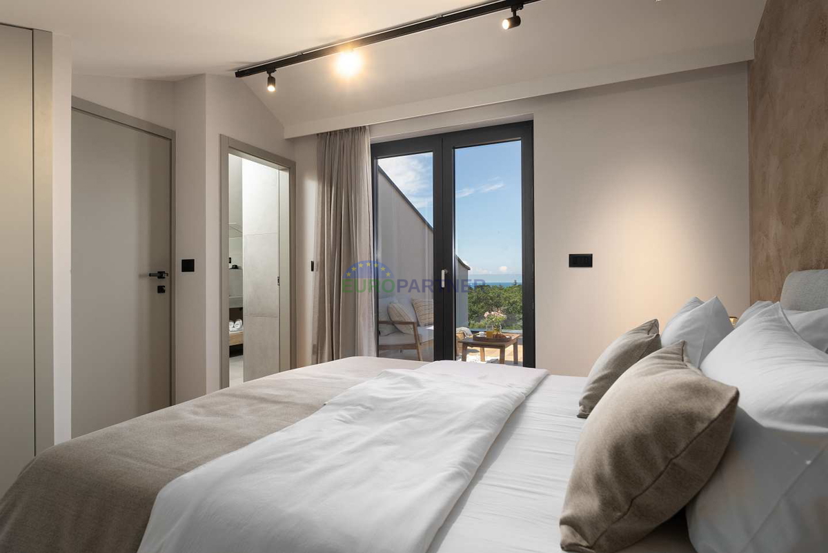 Villa moderna con vista mare, Parenzo, a 900 metri dal mare