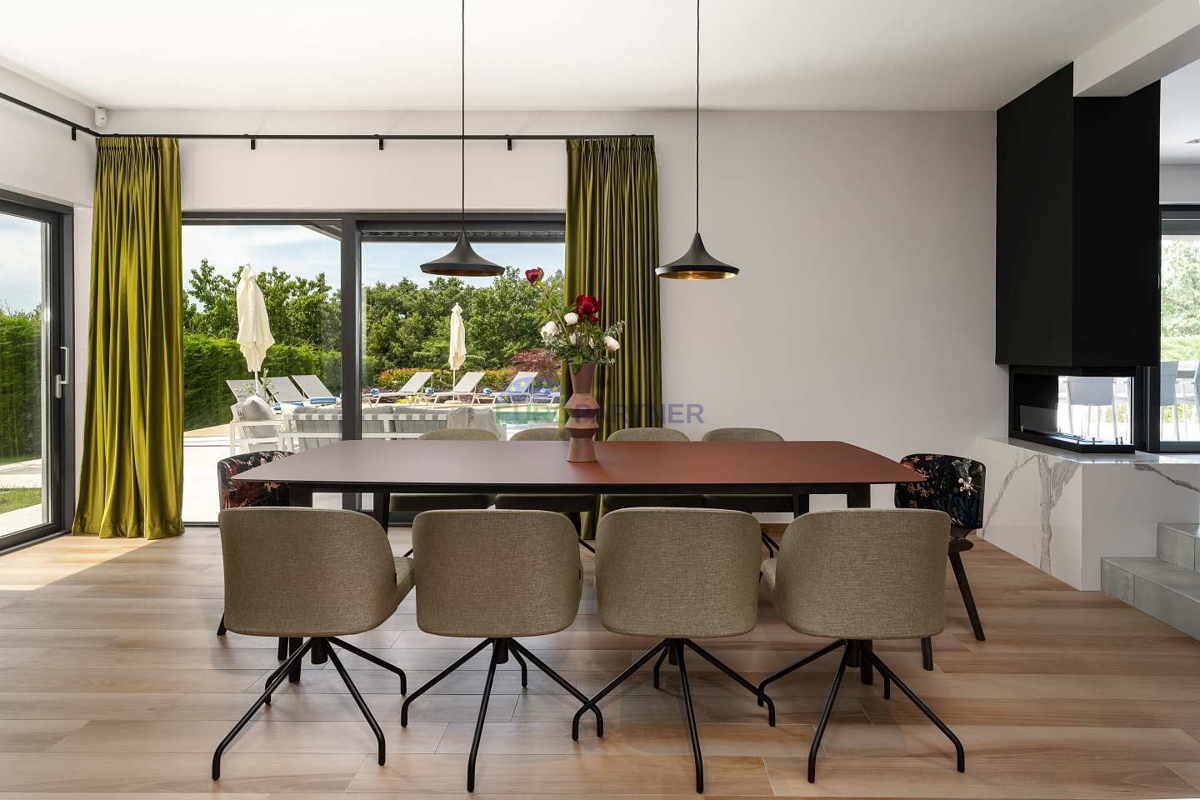 Villa moderna con vista mare, Parenzo, a 900 metri dal mare