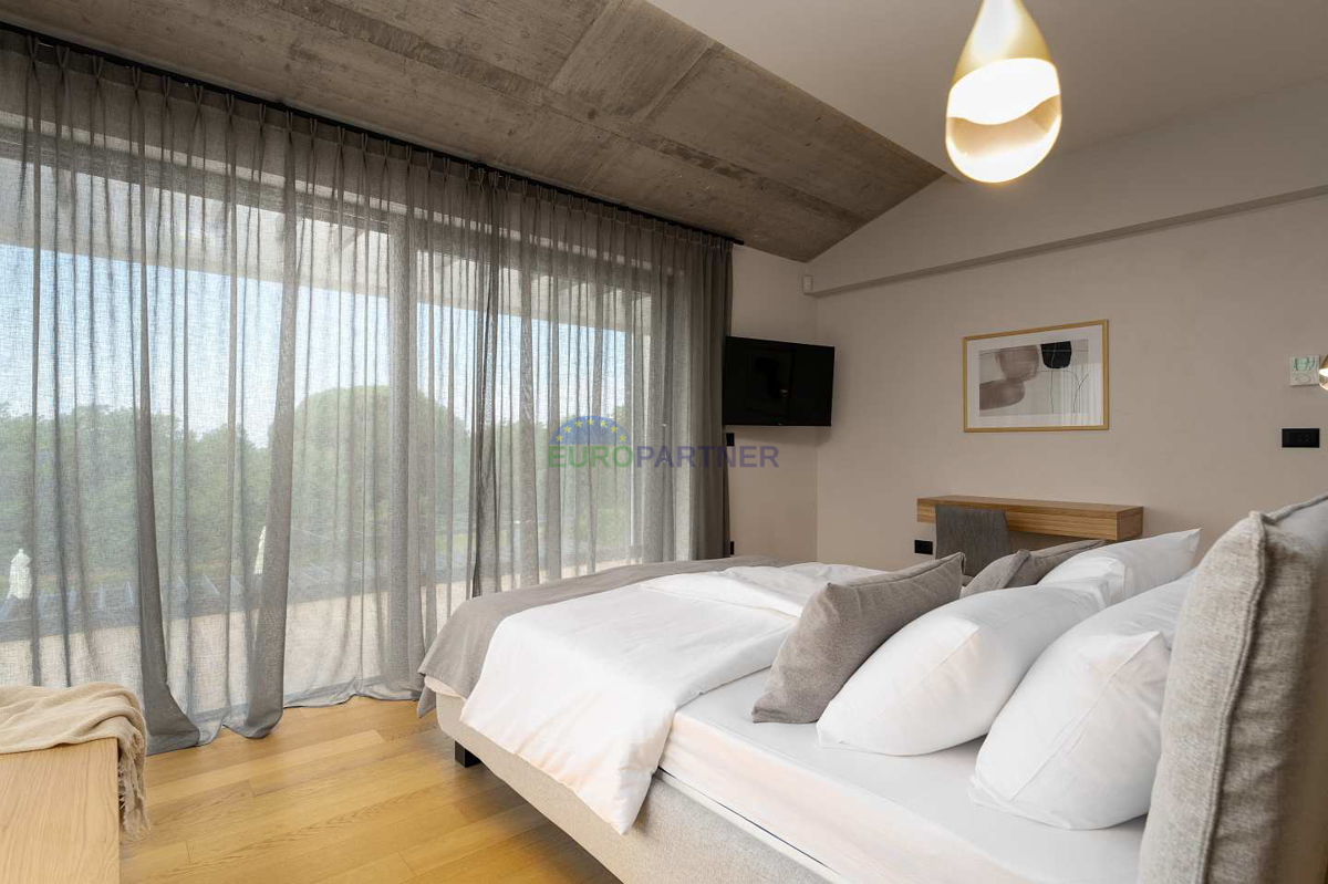 Villa moderna con vista mare, Parenzo, a 900 metri dal mare