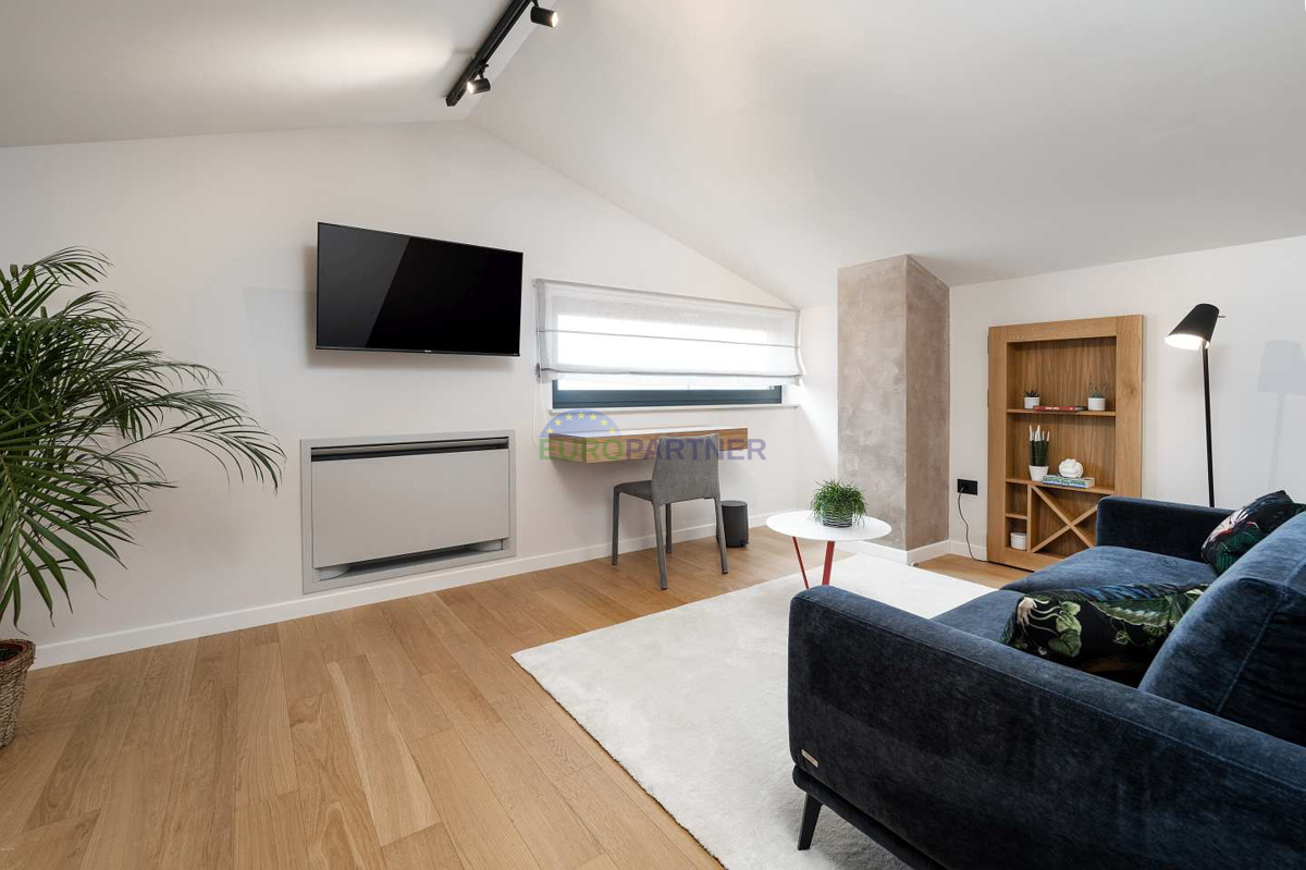 Villa moderna con vista mare, Parenzo, a 900 metri dal mare