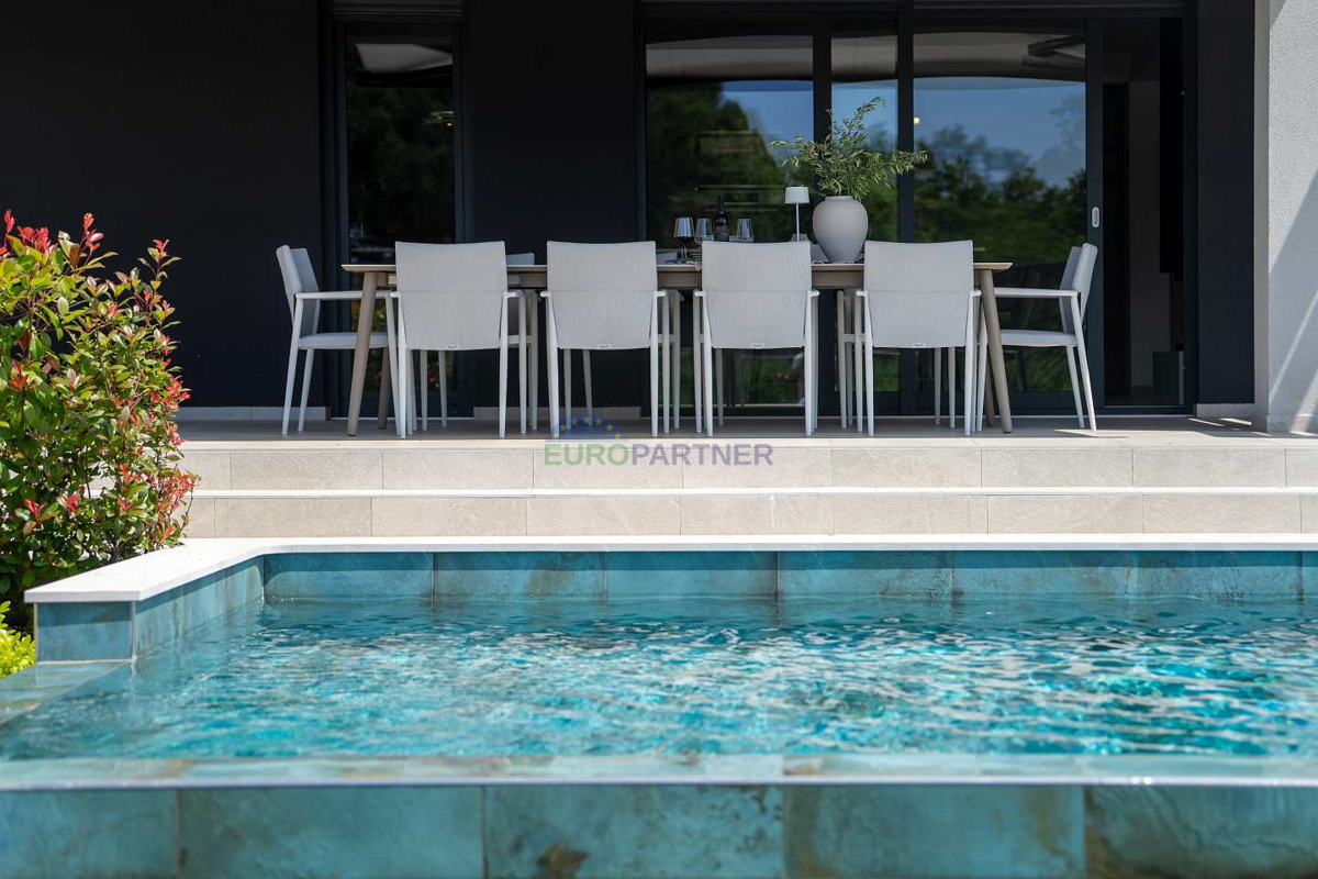 Villa moderna con vista mare, Parenzo, a 900 metri dal mare