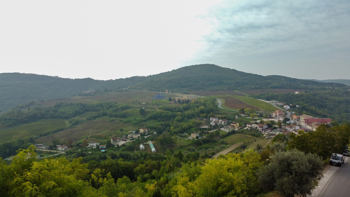 Vecchia casa in pietra d&apos;Istria da ristrutturare, Montona