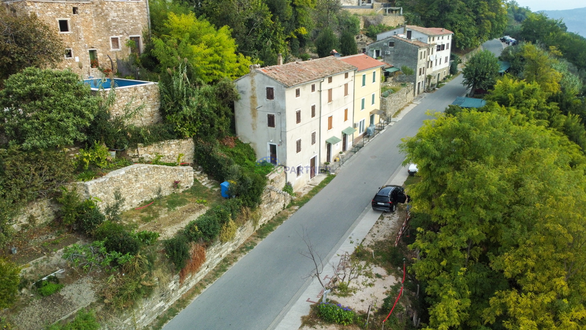 Vecchia casa in pietra d&apos;Istria da ristrutturare, Montona