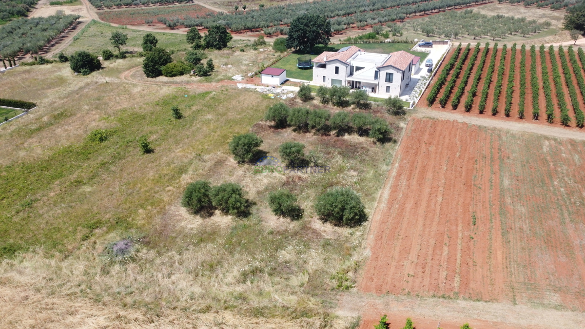 Terreno edificabile con vista mare, Kaštelir, 2458m2