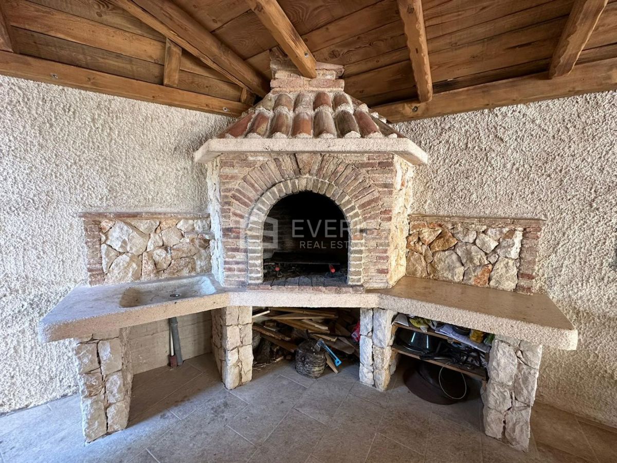 Hlapa, Dobrinj, 220m2