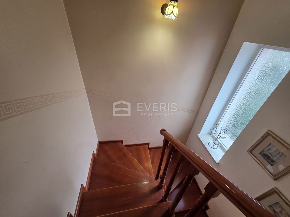 Marinići, Viškovo, 350m2