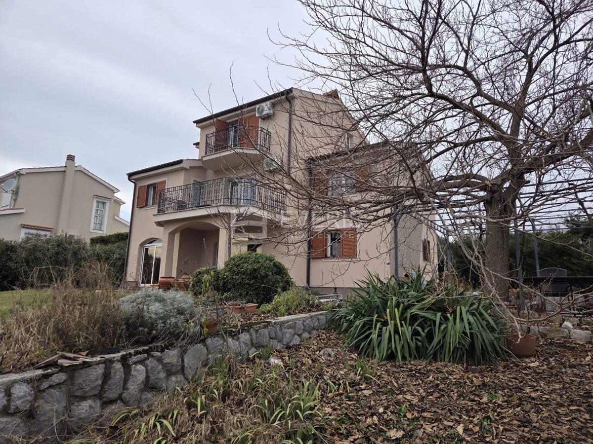 Marinići, Viškovo, 350m2