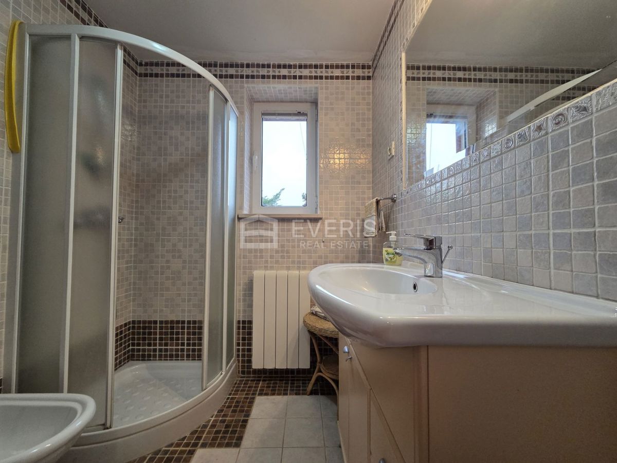 Marinići, Viškovo, 350m2