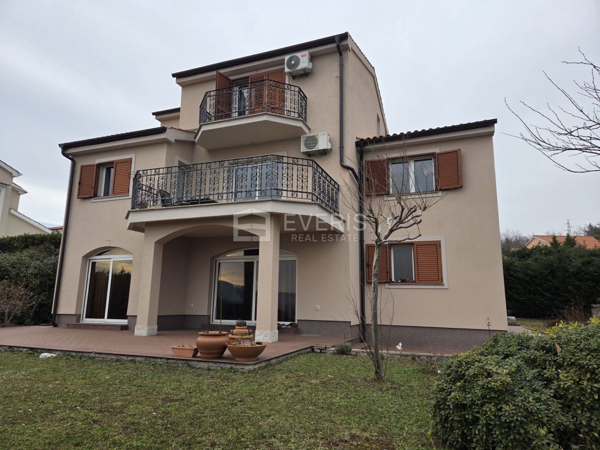 Marinići, Viškovo, 350m2