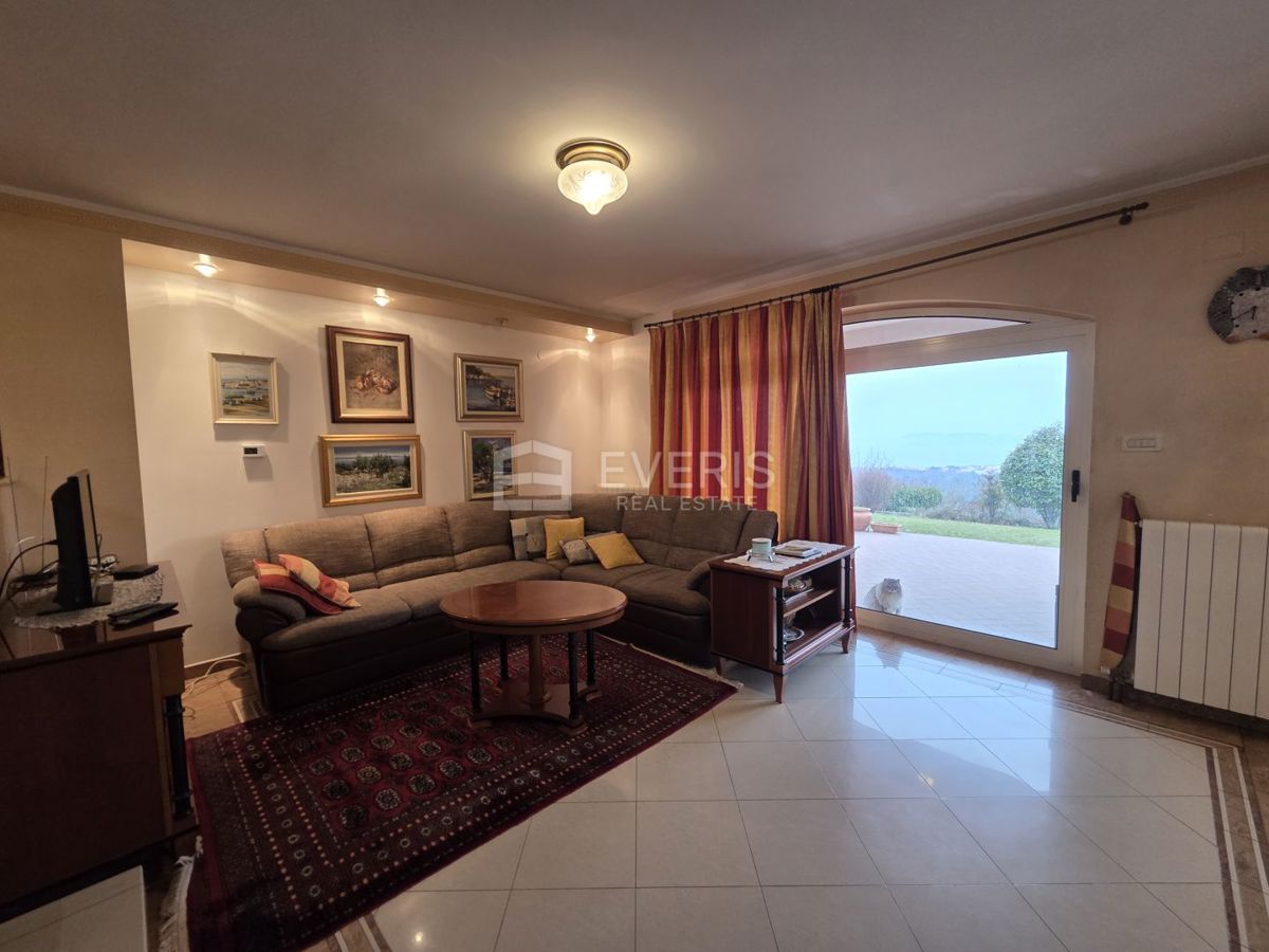 Marinići, Viškovo, 350m2