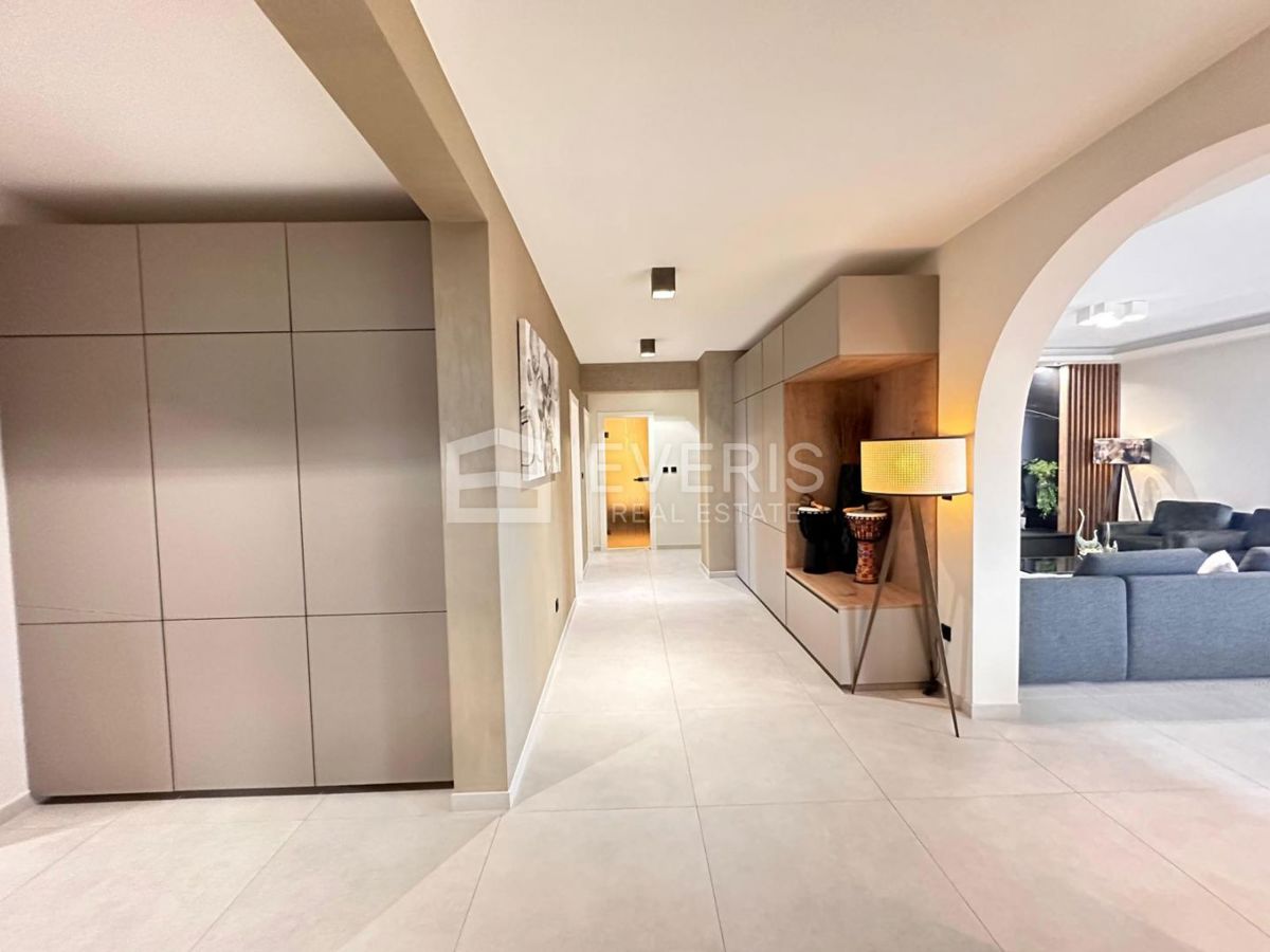 Hosti, Rijeka, 217m2