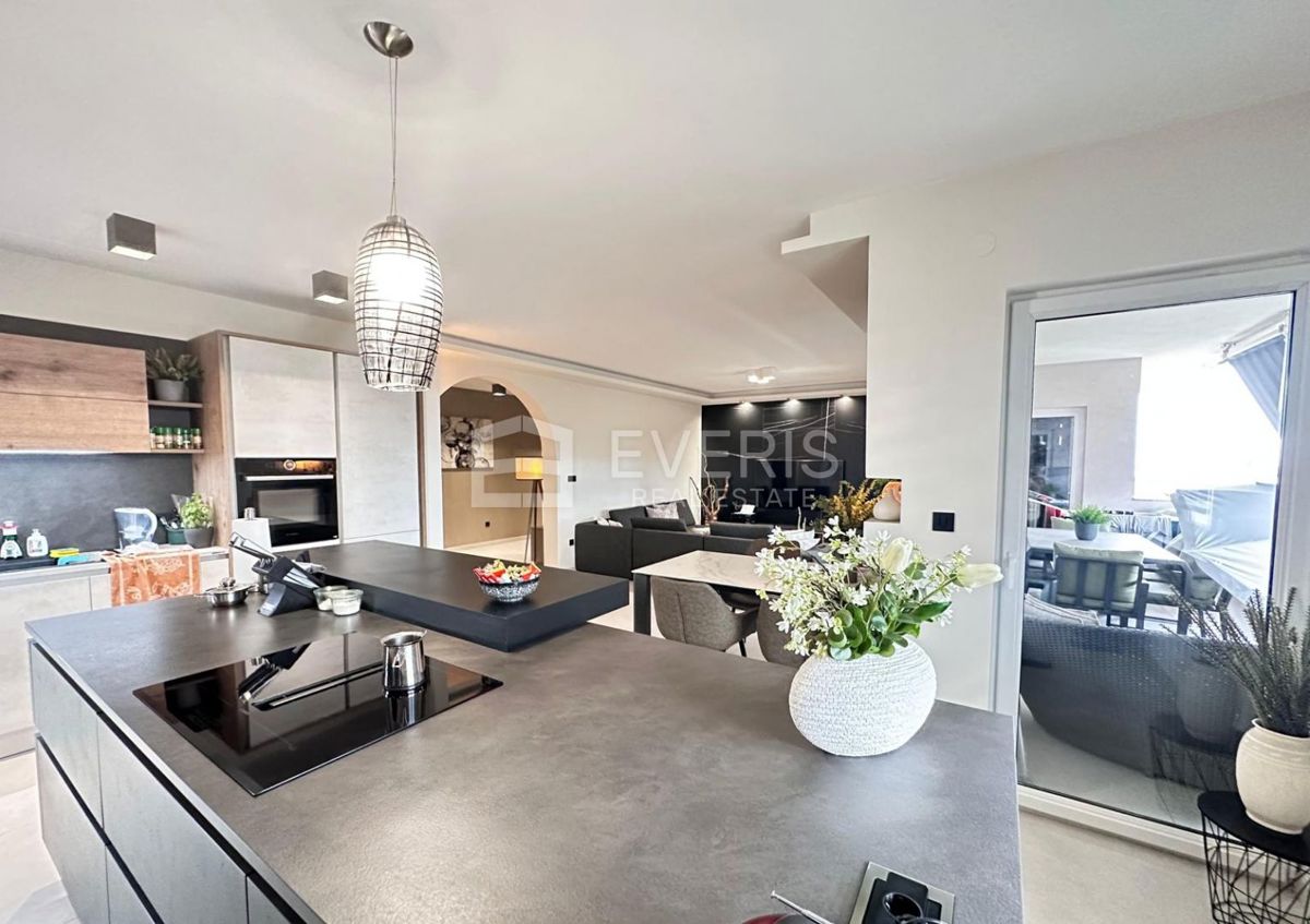 Hosti, Rijeka, 217m2