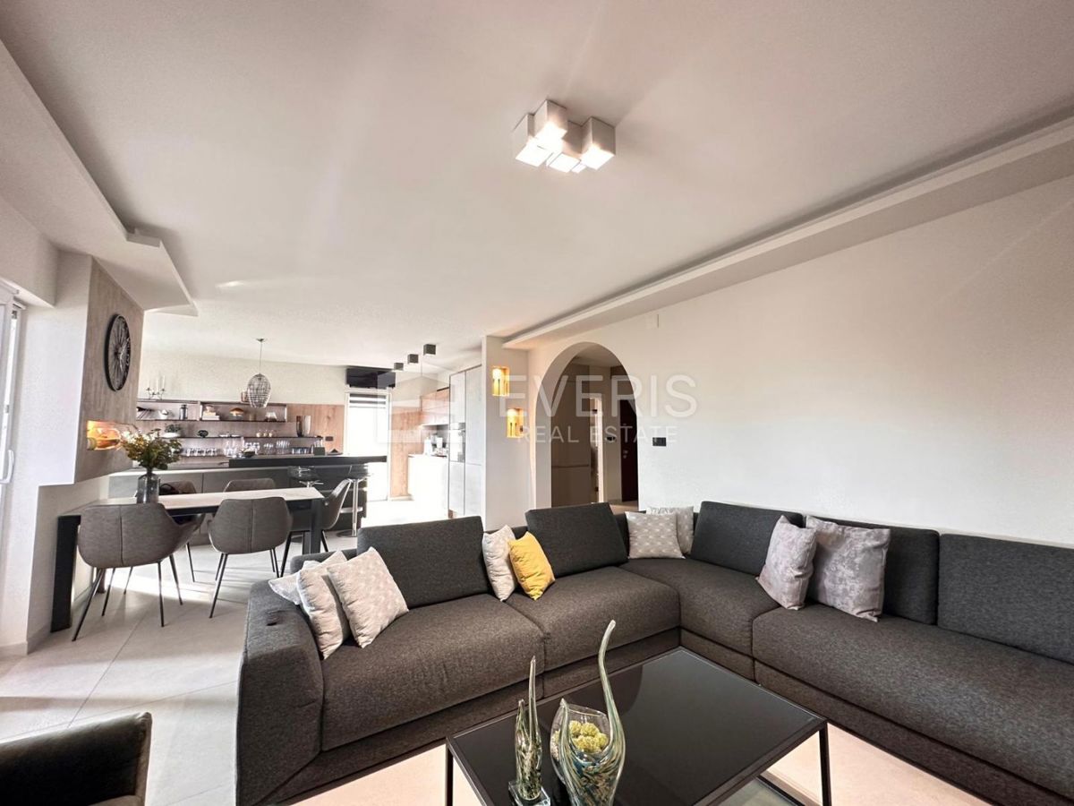 Hosti, Rijeka, 217m2