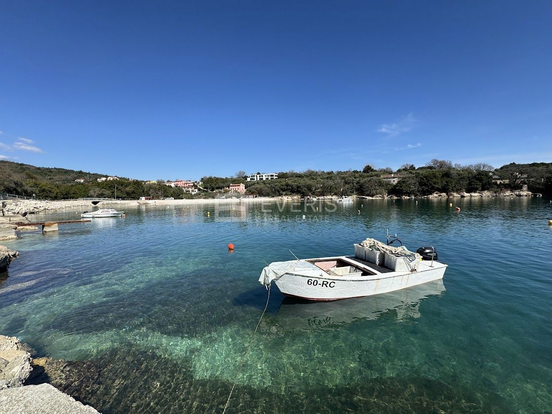 Sveta Marina, Raša, 865m2