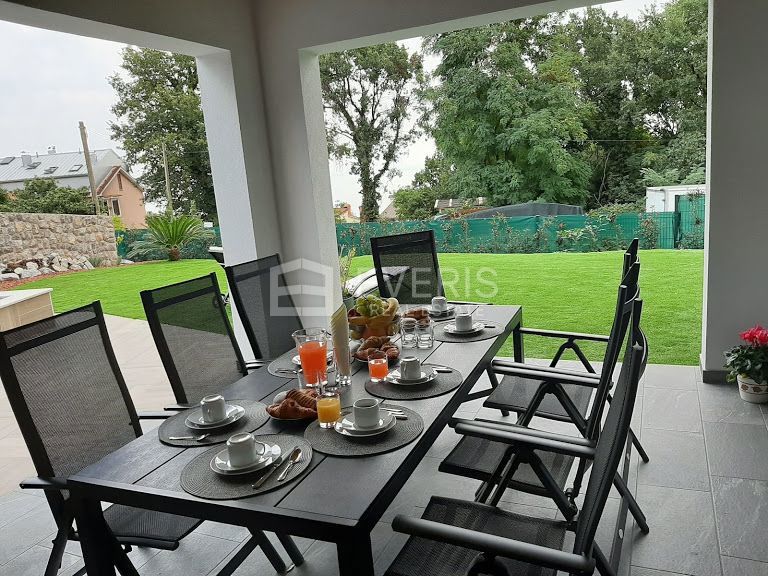 Ičići, Opatija - Okolica, 180m2