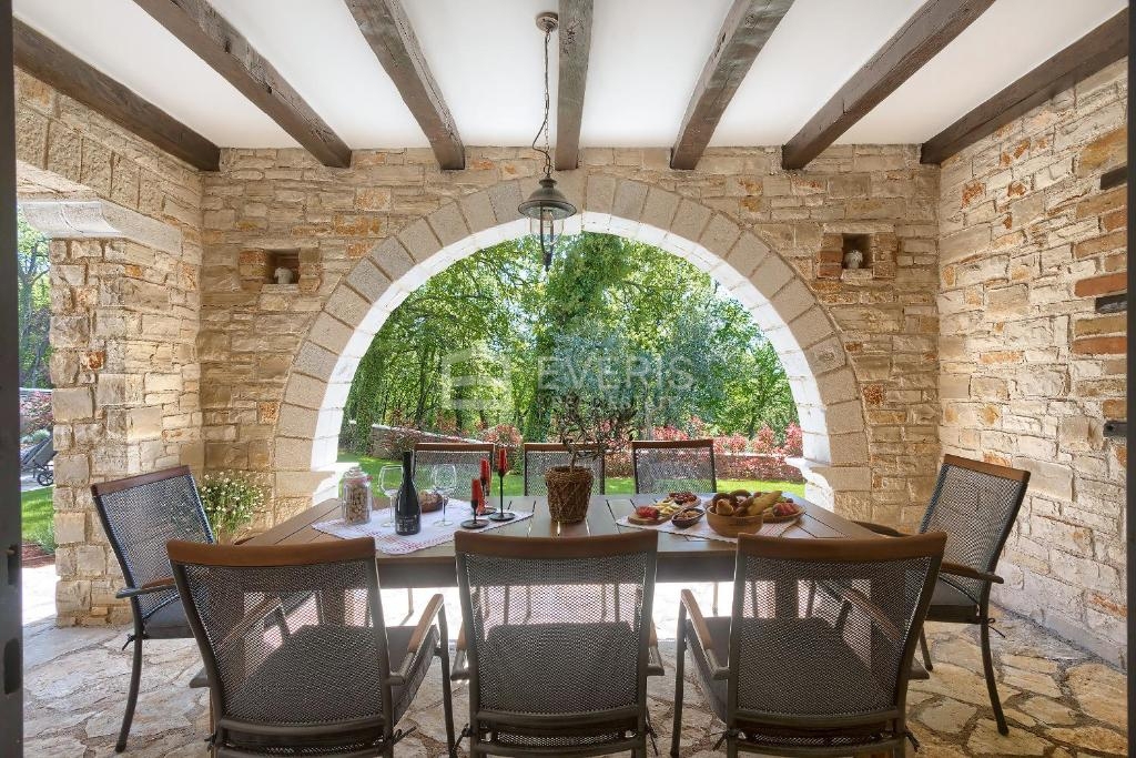 Muntrilj, Tinjan, 245m2