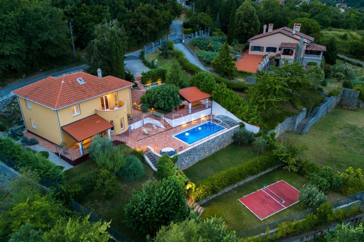 Veprinac, Opatija - Okolica, 192m2
