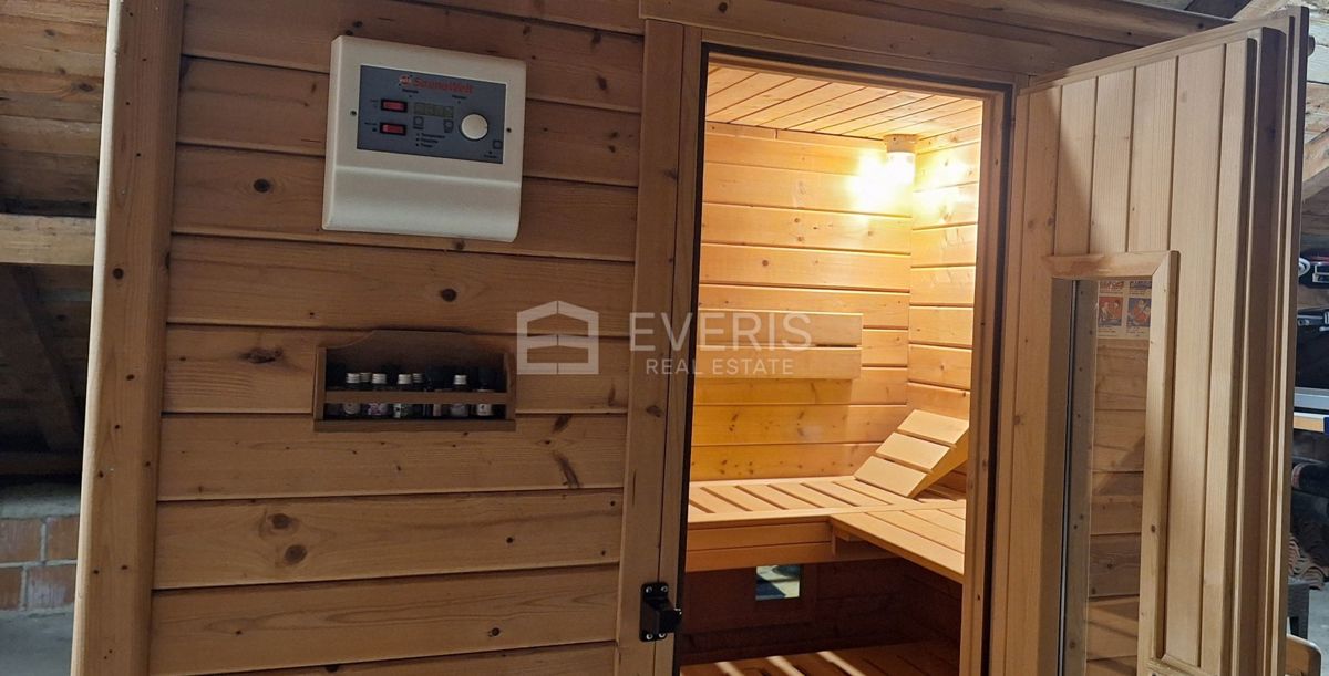 Mošćenička Draga, casa con 4 appartamenti, vista mare, giardino