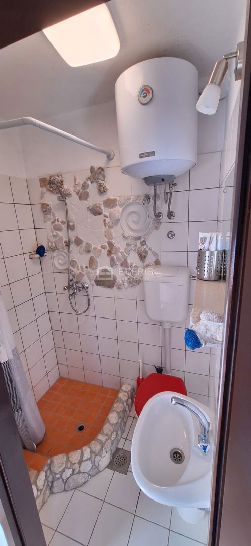 Mošćenička Draga, casa con 4 appartamenti, vista mare, giardino