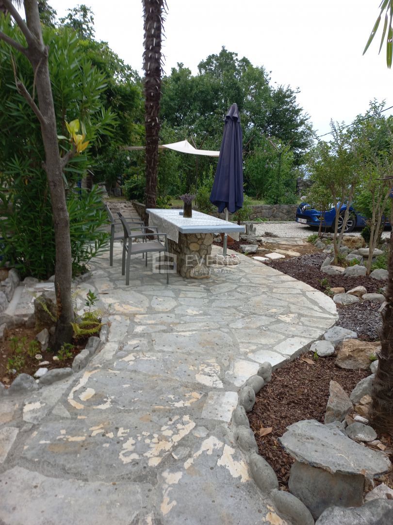 Mošćenička Draga, casa con 4 appartamenti, vista mare, giardino