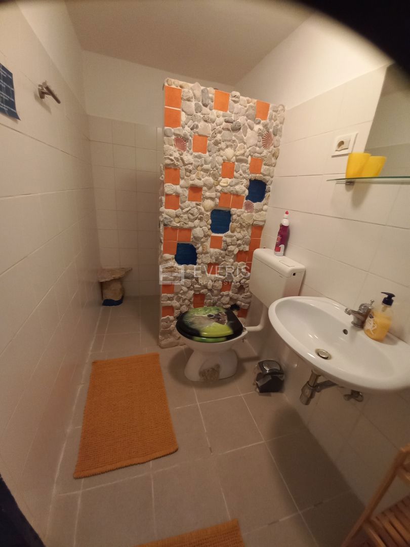 Mošćenička Draga, casa con 4 appartamenti, vista mare, giardino