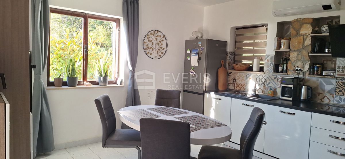 Mošćenička Draga, casa con 4 appartamenti, vista mare, giardino