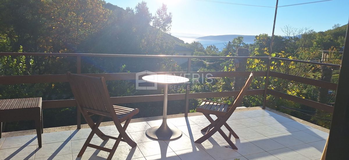 Mošćenička Draga, casa con 4 appartamenti, vista mare, giardino
