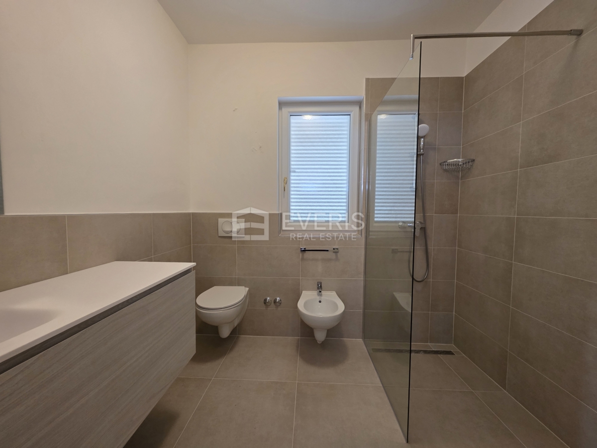 Poljane, Opatija - Okolica, 180m2