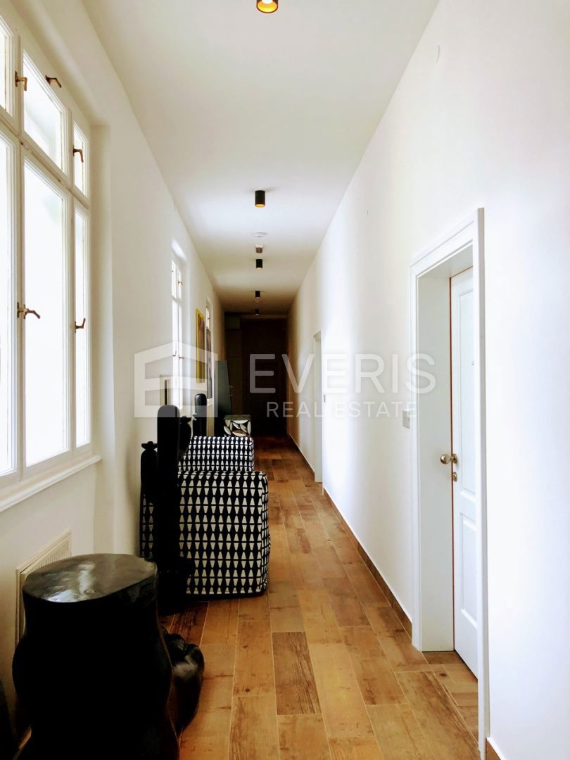 Opatija - Centar, Opatija, 200m2