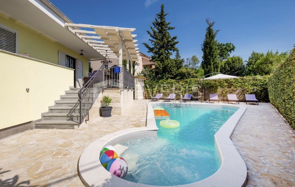 Pobri, Opatija - Okolica, 150m2