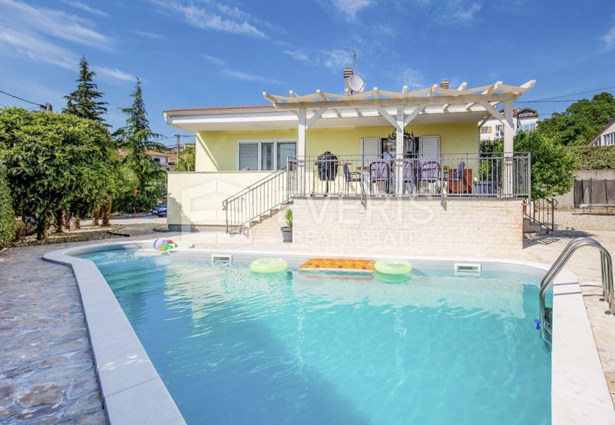 Pobri, Opatija - Okolica, 150m2