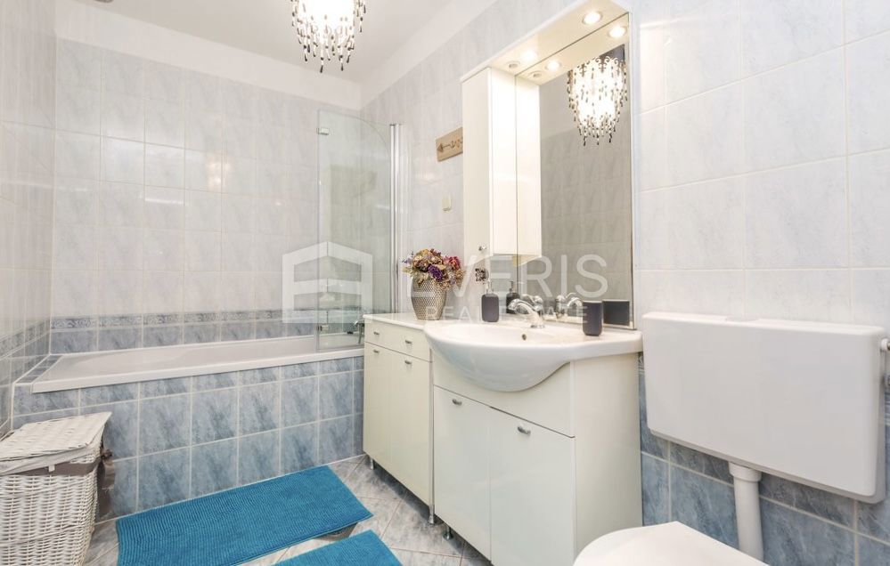 Pobri, Opatija - Okolica, 150m2