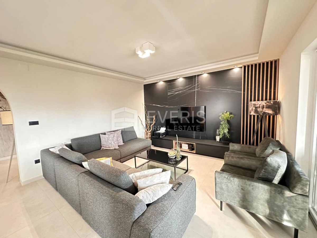 Hosti, Rijeka, 217m2