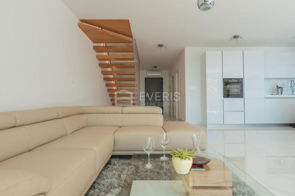 Pobri, Opatija - Okolica, 220m2