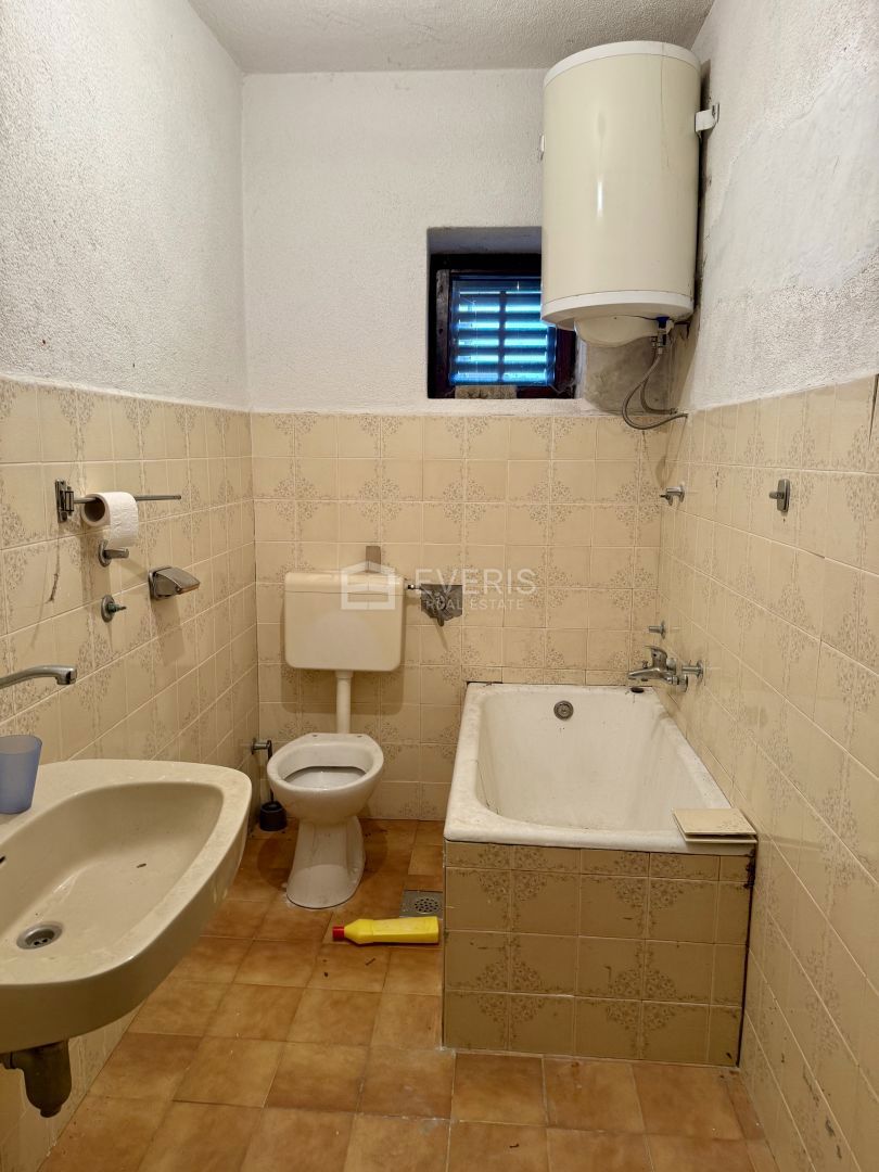 Srdoči, Rijeka, 378m2