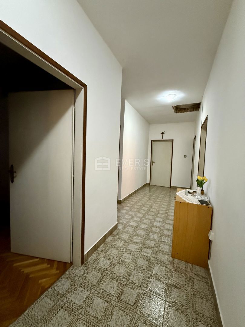 Srdoči, Rijeka, 378m2