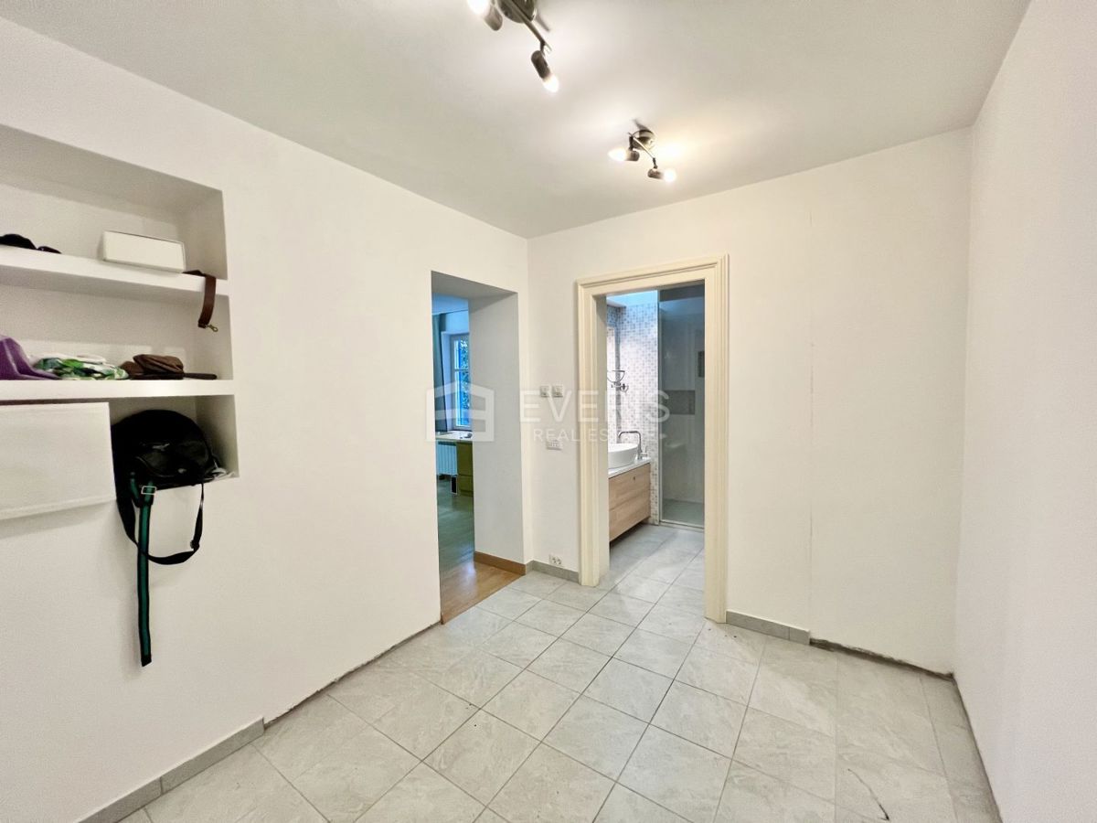 Pobri, Opatija - Okolica, 369m2