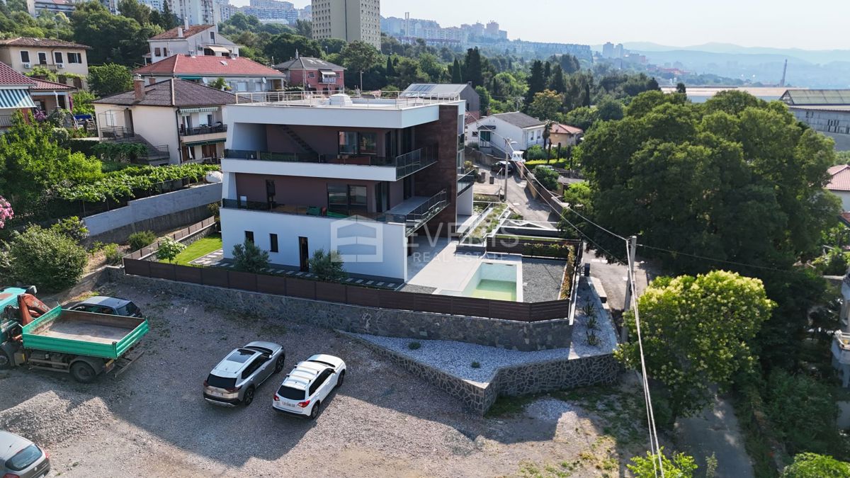 Kantrida, Rijeka, 164m2