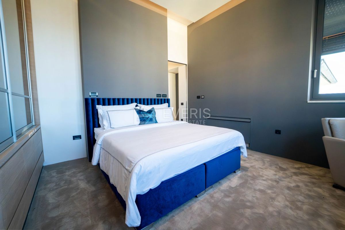 Pećine, Rijeka, 286 m2