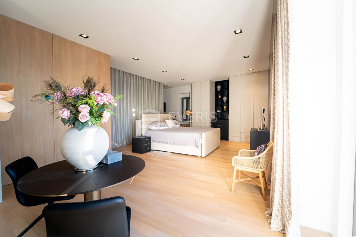 Pećine, Rijeka, 286 m2