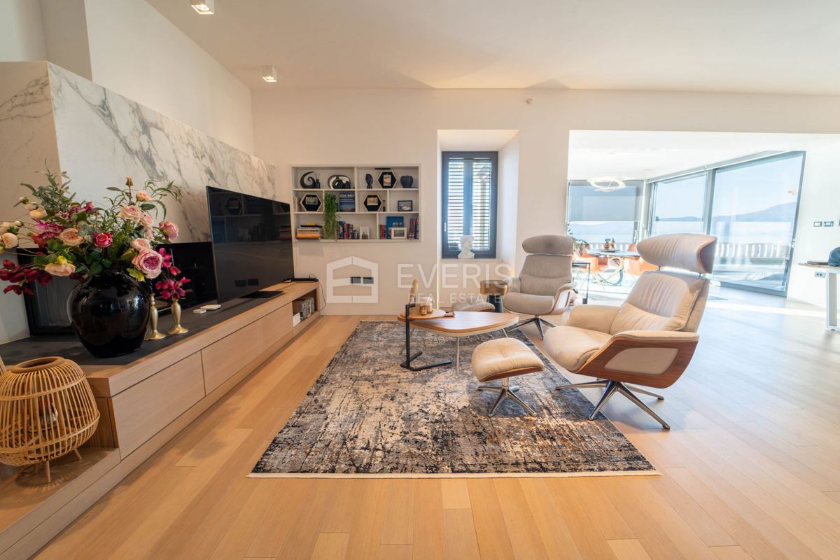 Pećine, Rijeka, 286 m2