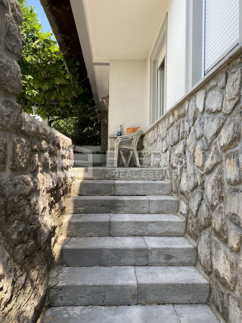 Kantrida, Rijeka, 300m2