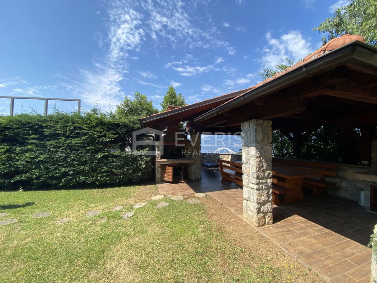 Kantrida, Rijeka, 300m2