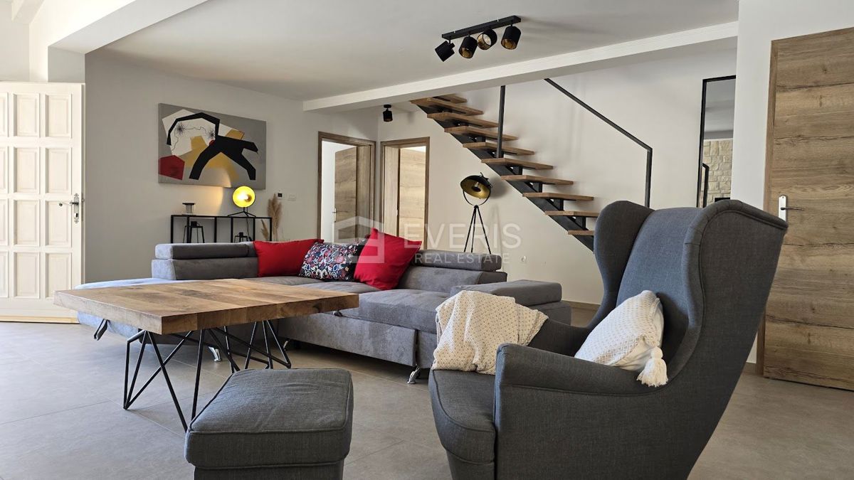 Jadranovo, Crikvenica, 200m2