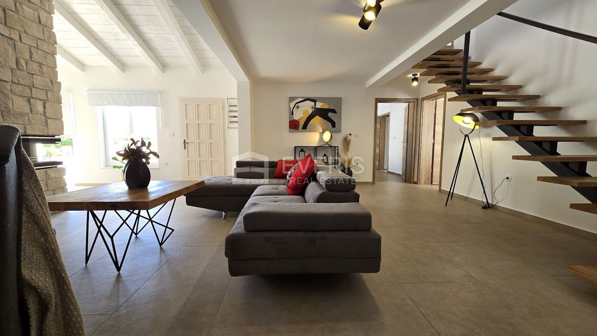 Jadranovo, Crikvenica, 200m2