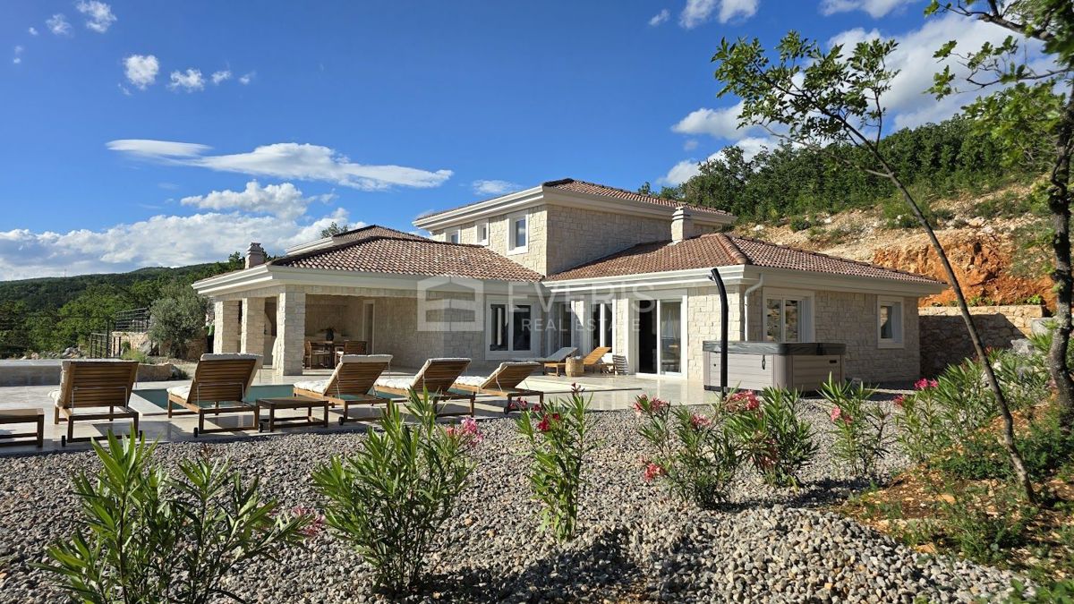 Jadranovo, Crikvenica, 200m2