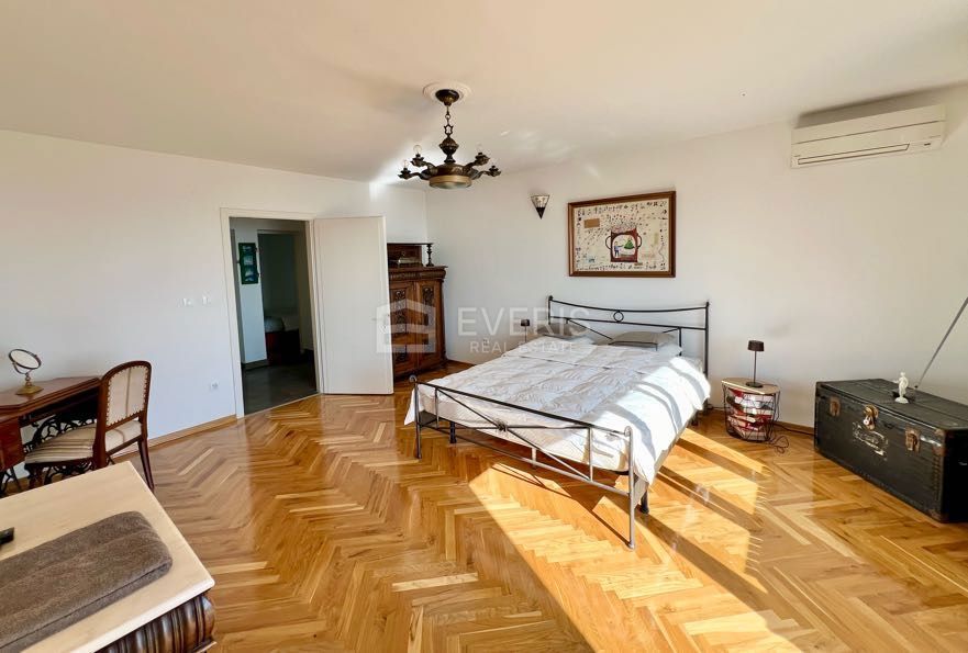 Opatija - Centar, Opatija, 200m2